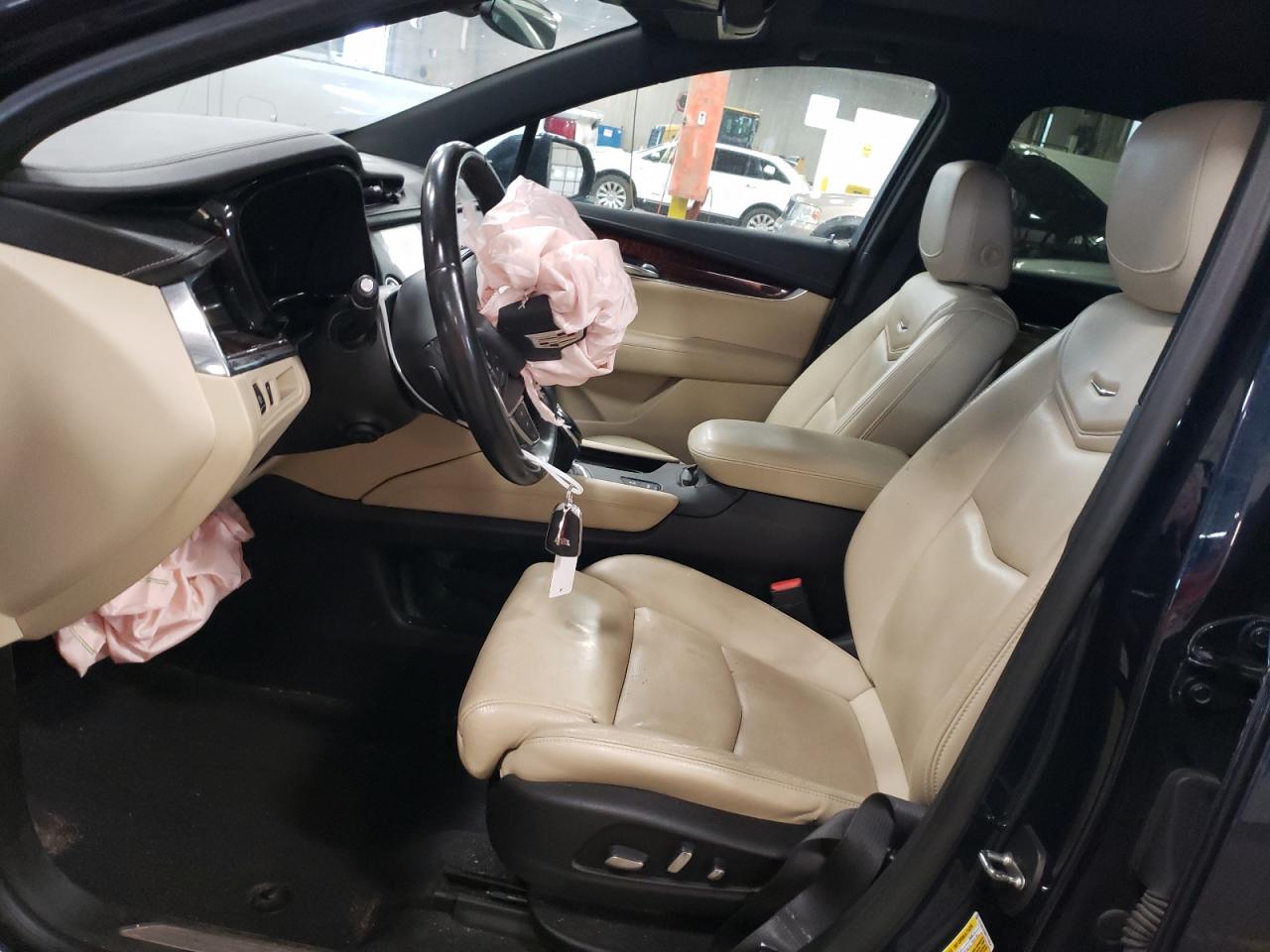 1GYKNCRS8HZ274354 2017 Cadillac Xt5 Premium Luxury