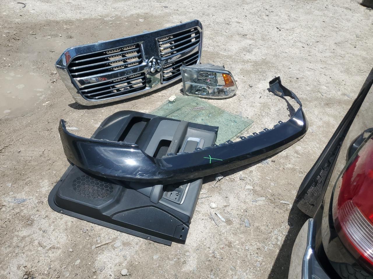 1C6RR6TT1KS721965 2019 Ram 1500 Classic Slt