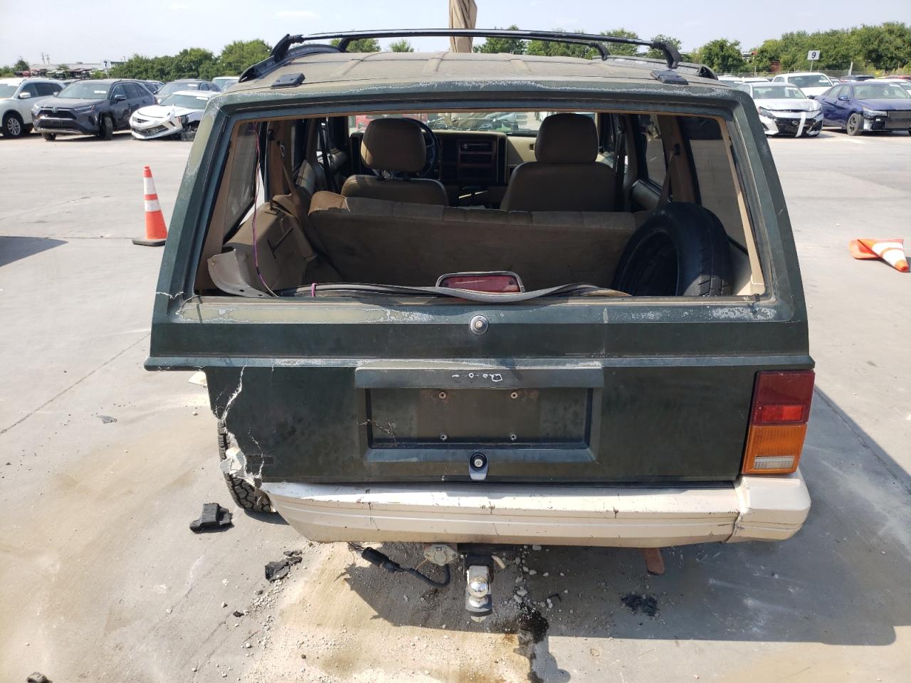 Lot #2960061213 1995 JEEP CHEROKEE C