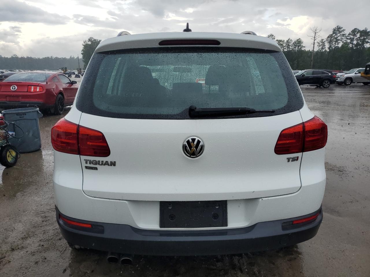 2017 Volkswagen Tiguan S vin: WVGAV7AX5HK049393