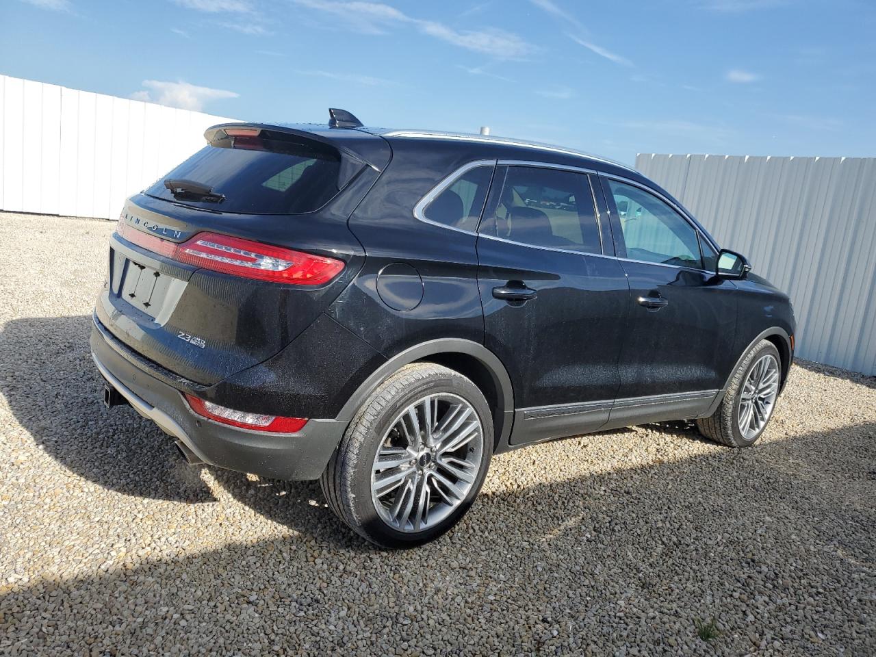 5LMTJ3DH5GUJ18679 2016 Lincoln Mkc Reserve