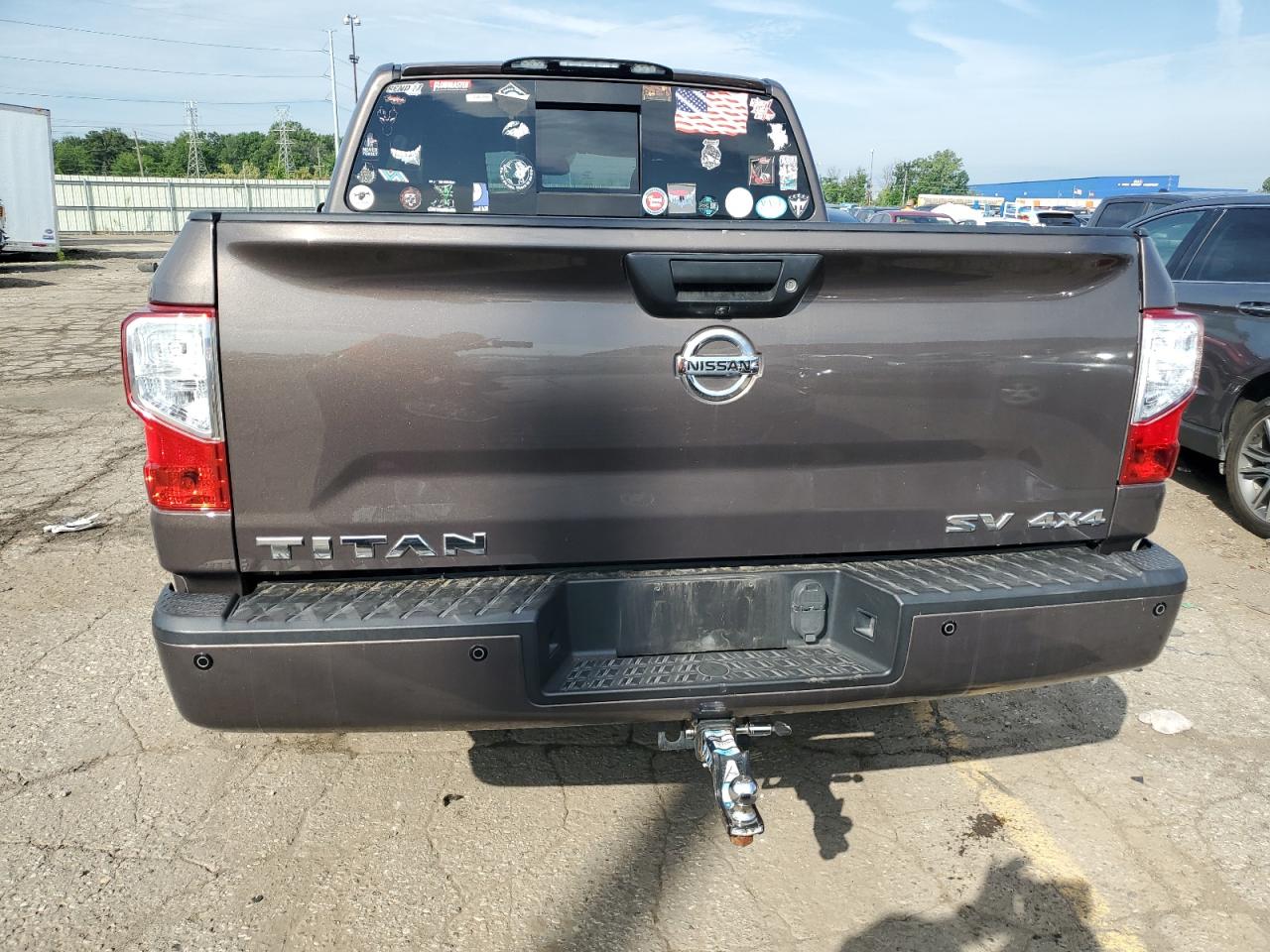 1N6AA1E53HN519180 2017 Nissan Titan Sv