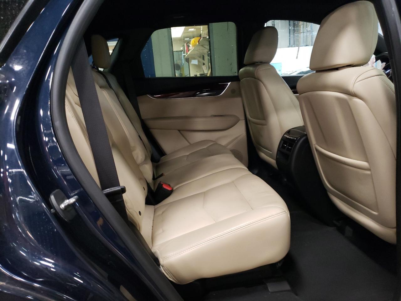 1GYKNCRS8HZ274354 2017 Cadillac Xt5 Premium Luxury