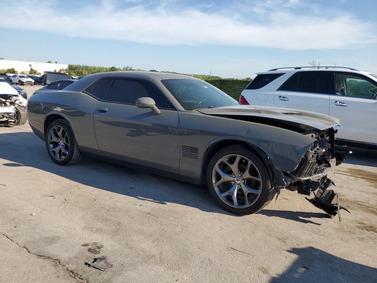 2017 Dodge Challenger Sxt vin: 2C3CDZAG9HH594598