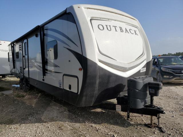 KEYSTONE OUTBACK 2018 white   4YDT32529JB452171 photo #1