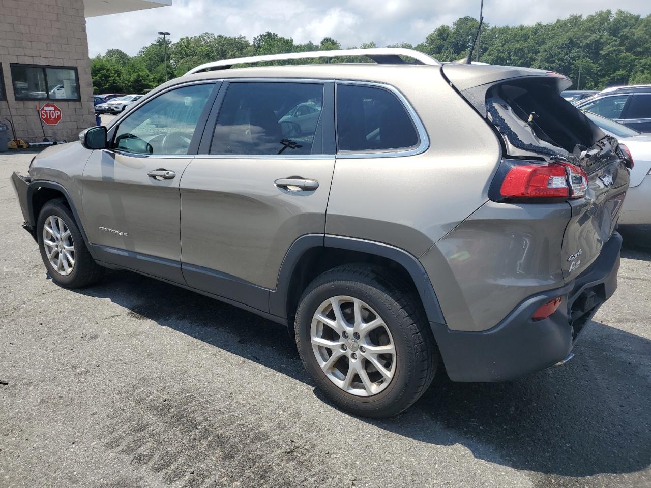 2017 Jeep Cherokee Latitude vin: 1C4PJMCB6HW565636