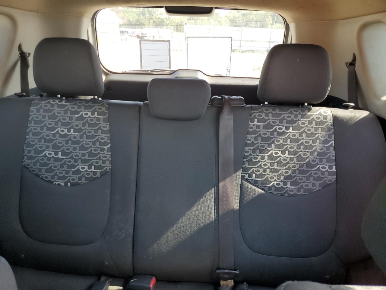 KNDJT2A22B7212321 2011 Kia Soul +