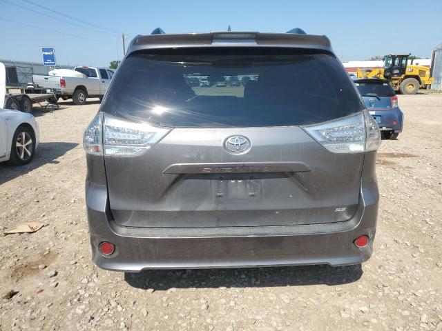 2018 TOYOTA SIENNA SE 5TDXZ3DC3JS912761