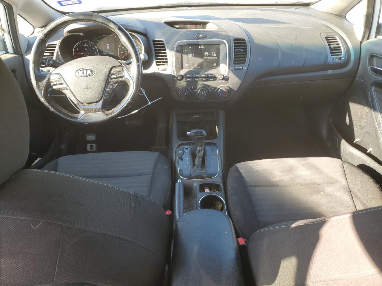 3KPFL4A72HE011511 2017 Kia Forte Lx