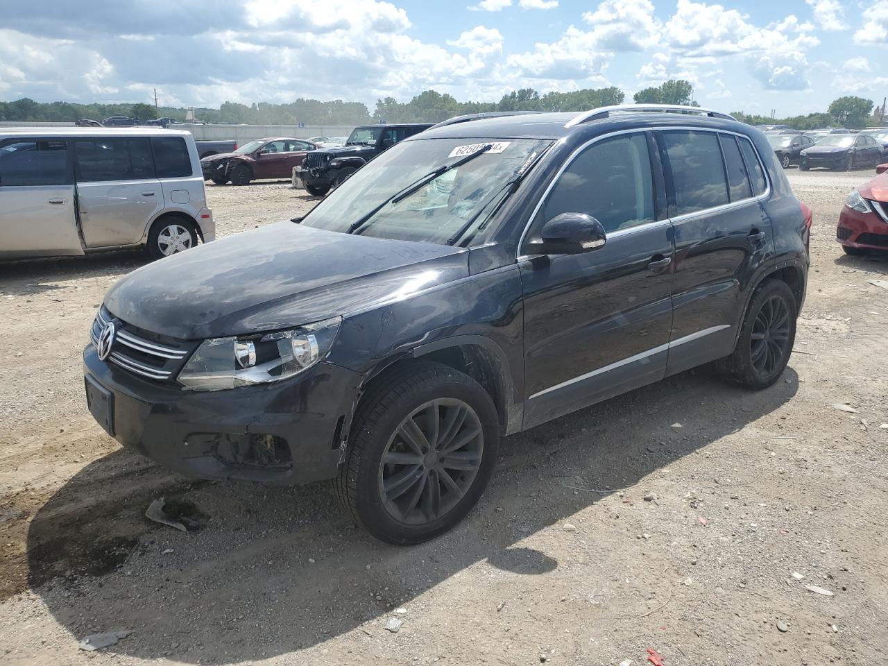 2013 Volkswagen Tiguan S vin: WVGBV7AXXDW512412