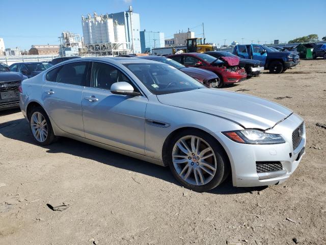 VIN SAJBK4BV3GCY20179 2016 Jaguar XF, Prestige no.4