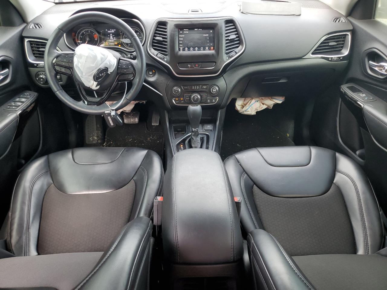 1C4PJLLB4KD416719 2019 Jeep Cherokee Latitude Plus