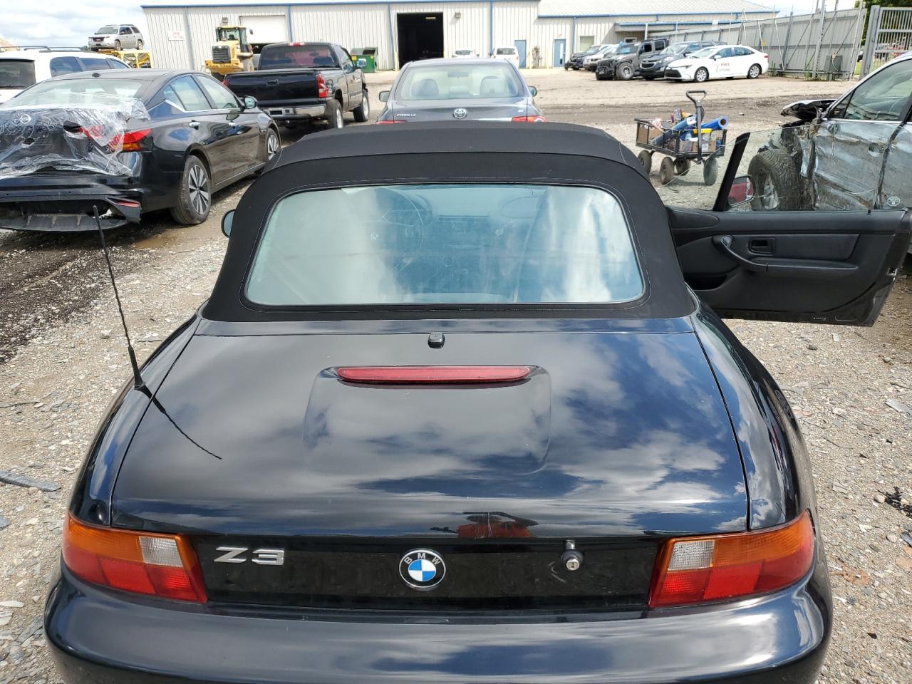 4USCH7334WLD16476 1998 BMW Z3 1.9