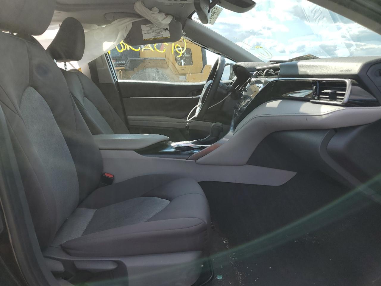 2019 Toyota Camry L vin: 4T1B11HK6KU262744