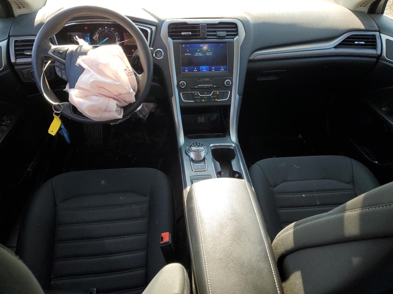 3FA6P0HD4LR124246 2020 Ford Fusion Se