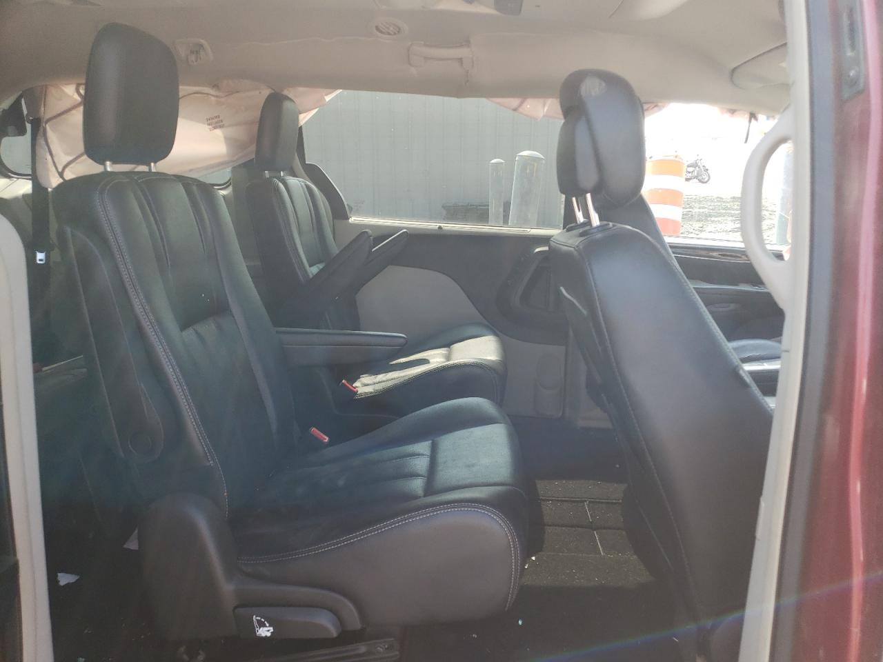 CHRYSLER TOWN & COUNTRY TOURING L