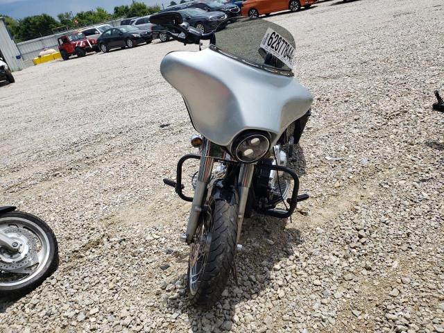 2010 HARLEY-DAVIDSON FLHX - 1HD1KB419AB647191