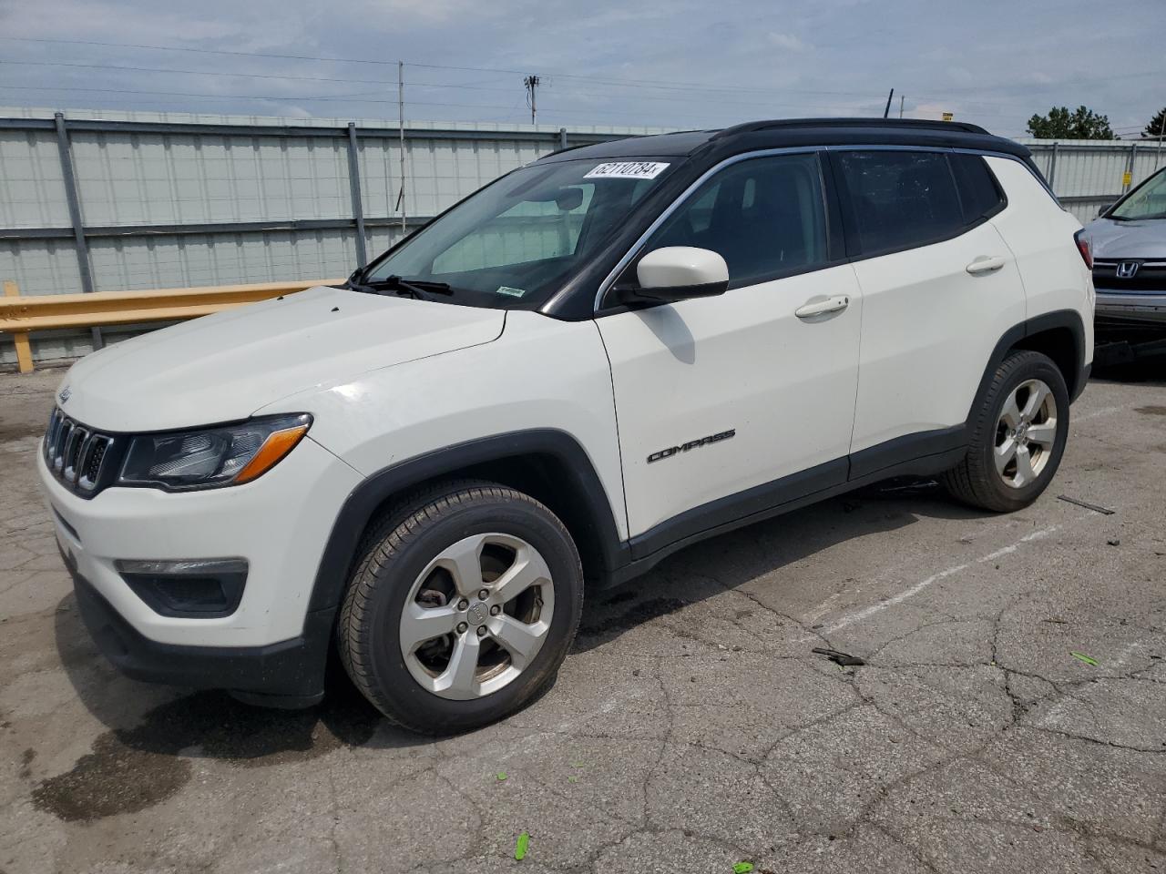 2018 Jeep Compass Latitude vin: 3C4NJDBB5JT239394