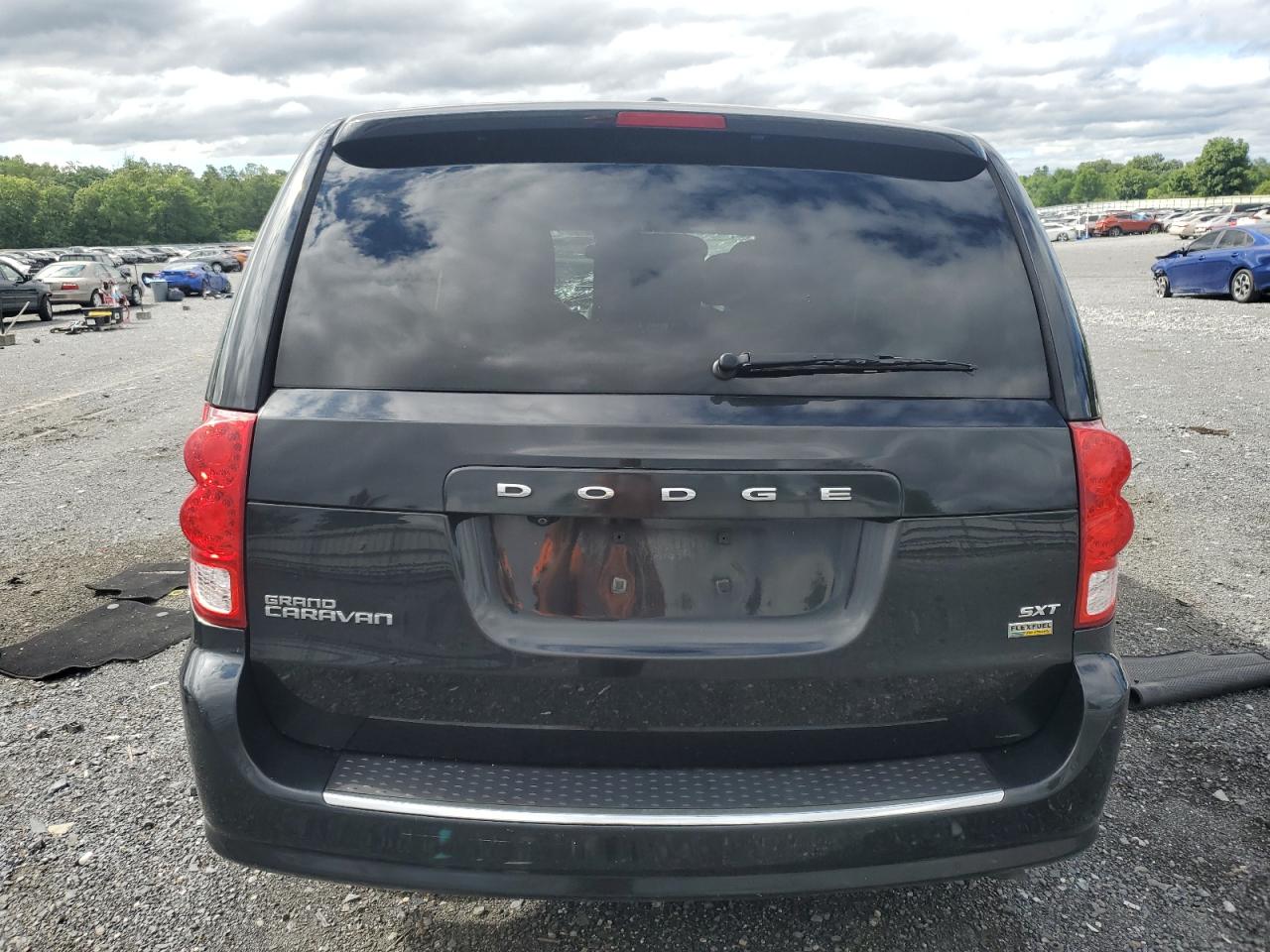 2C4RDGCG6HR671431 2017 Dodge Grand Caravan Sxt