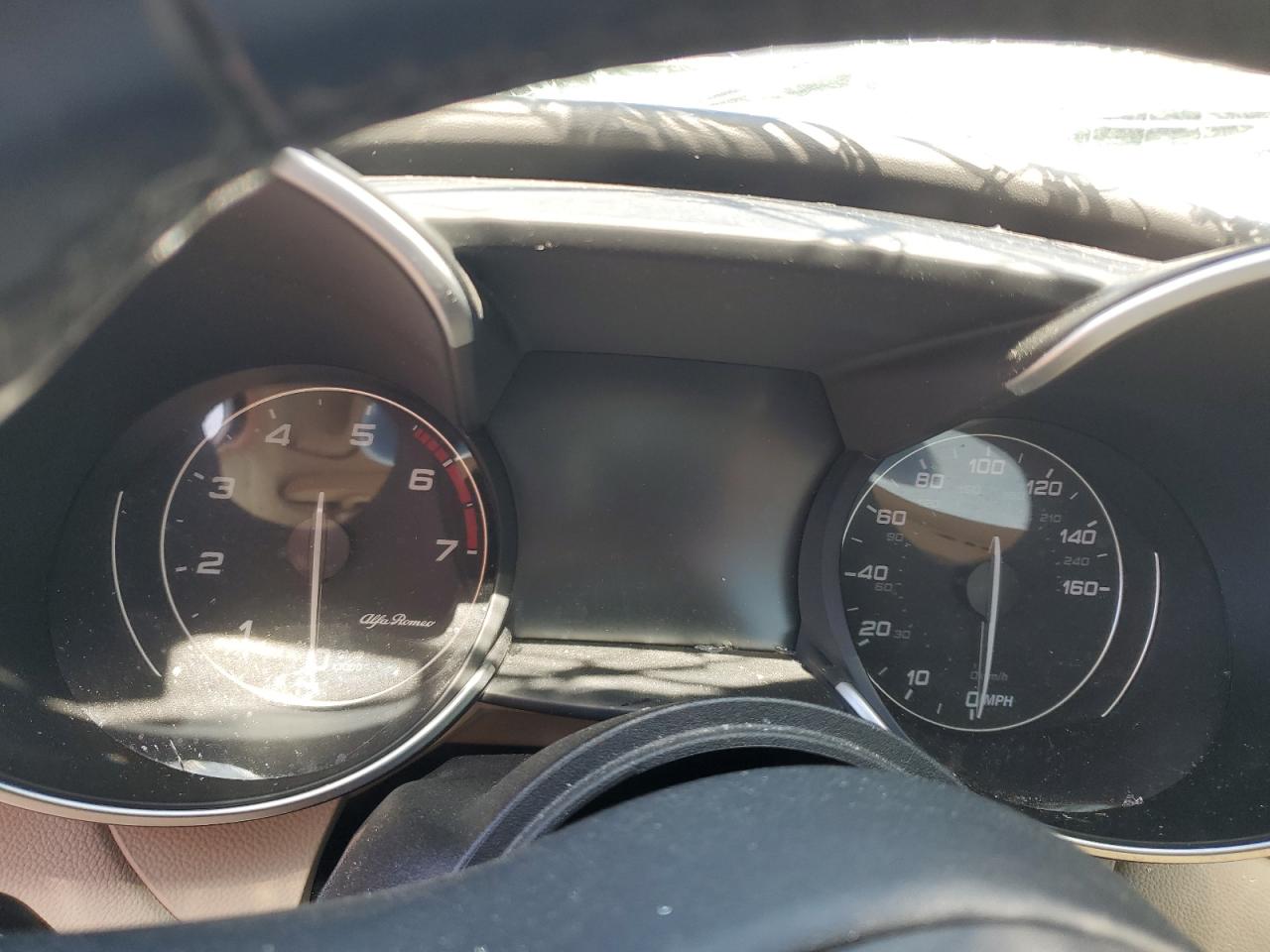 ZARFAEEN1H7536411 2017 Alfa Romeo Giulia Ti Q4