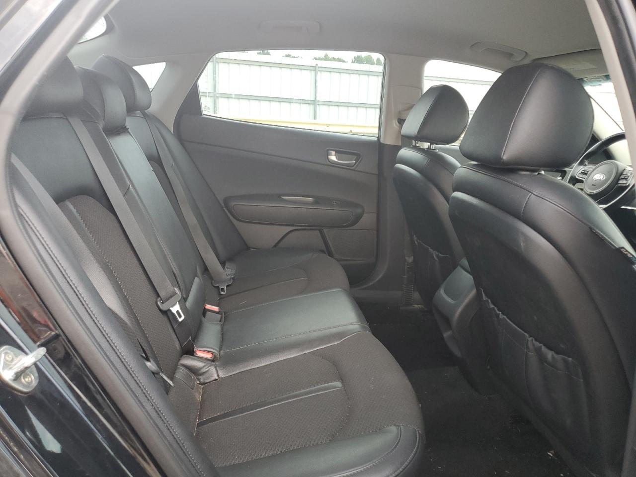 5XXGT4L3XJG232821 2018 Kia Optima Lx