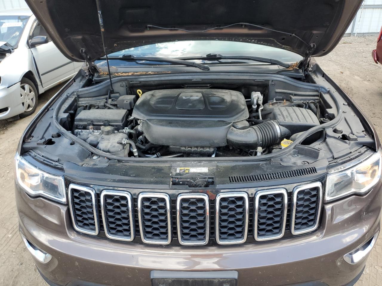 1C4RJFAG6HC777697 2017 Jeep Grand Cherokee Laredo