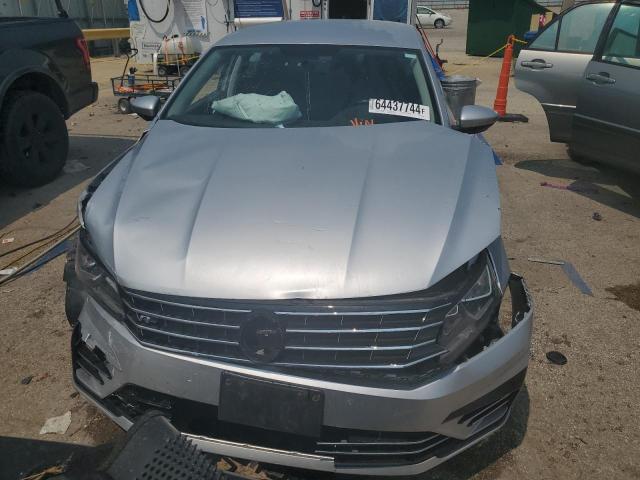 2017 VOLKSWAGEN PASSAT R-L - 1VWDT7A39HC059940