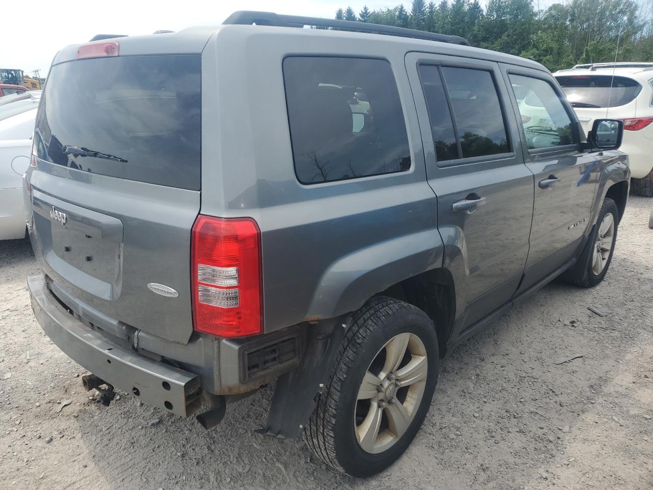 1C4NJRFB9DD140563 2013 Jeep Patriot Latitude 1C4NJRFB9DD140563 2013 Jeep Patriot Latitude