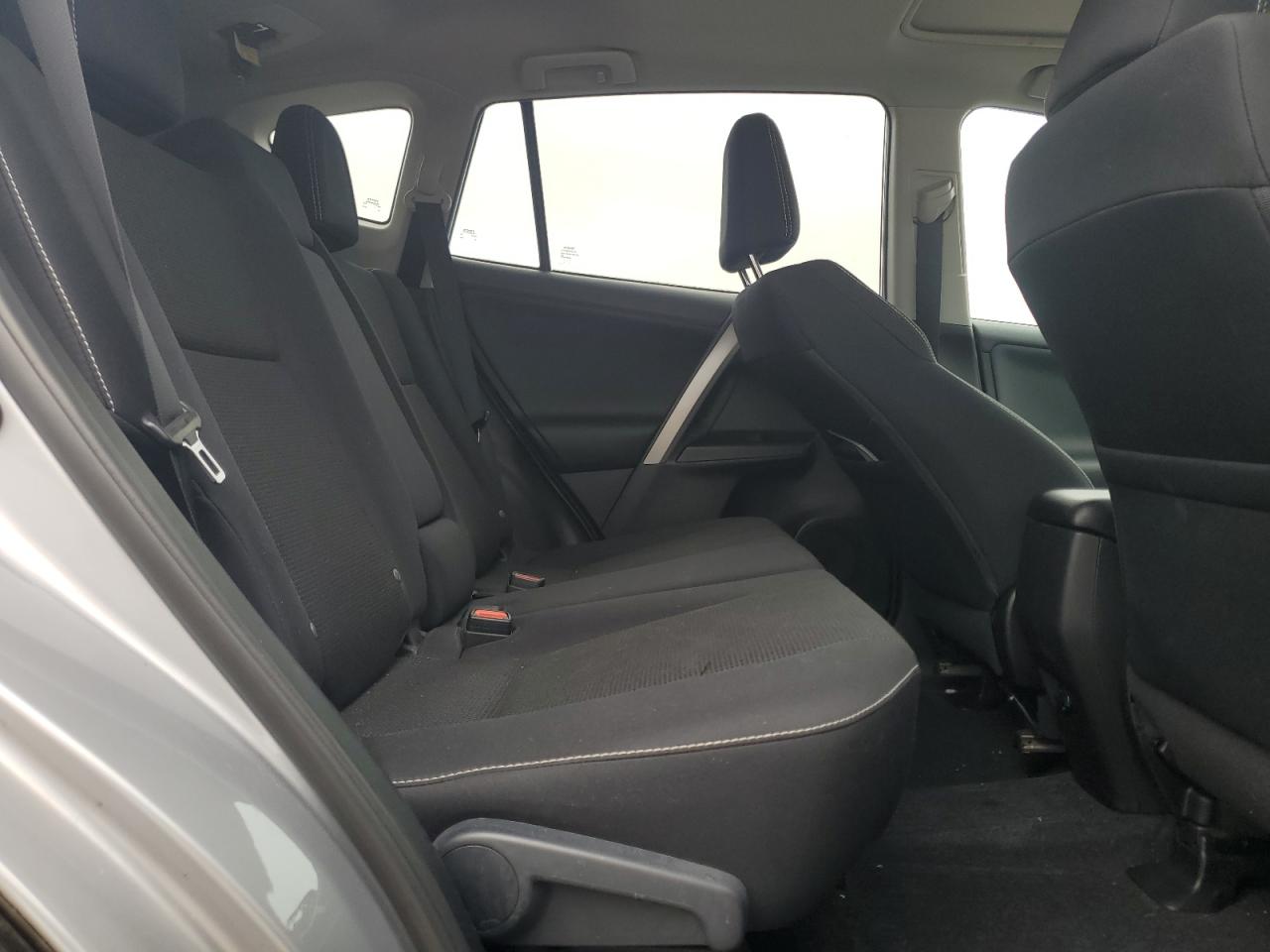 2T3RFREV6HW665670 2017 Toyota Rav4 Xle