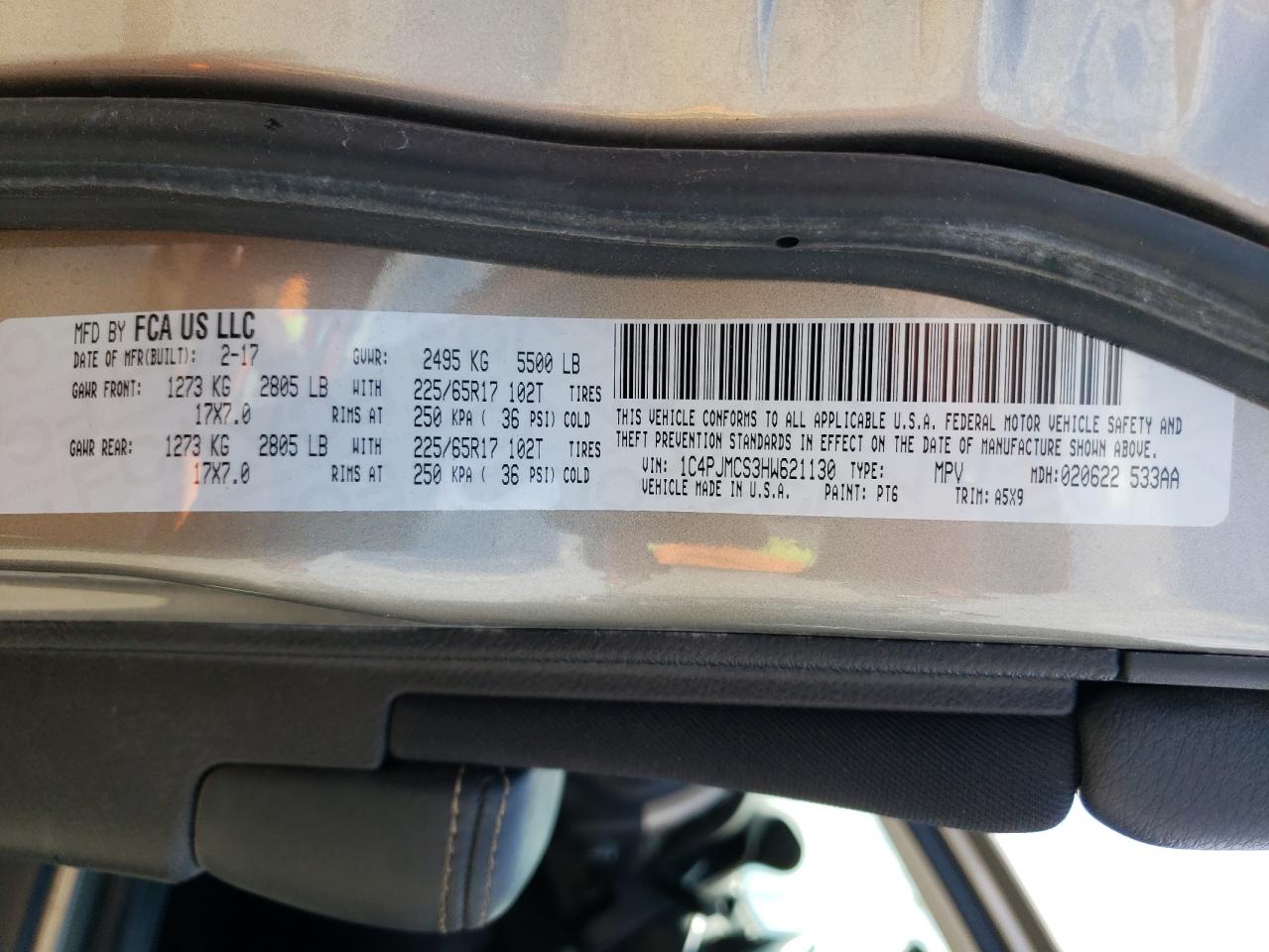 1C4PJMCS3HW621130 2017 Jeep Cherokee Latitude