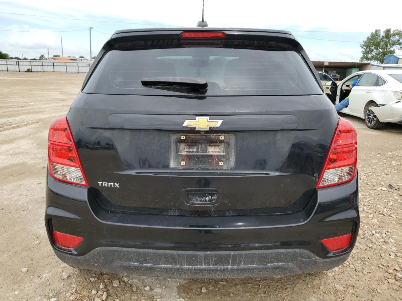 KL7CJKSB6LB082553 2020 Chevrolet Trax Ls