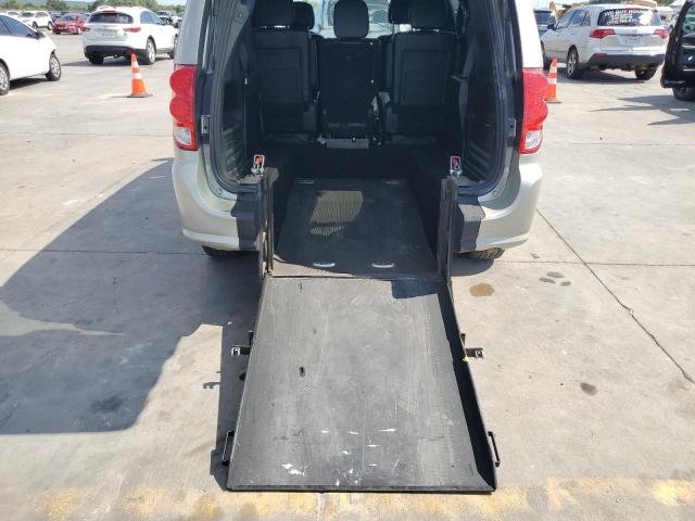 2018 Dodge Caravan - Image 13