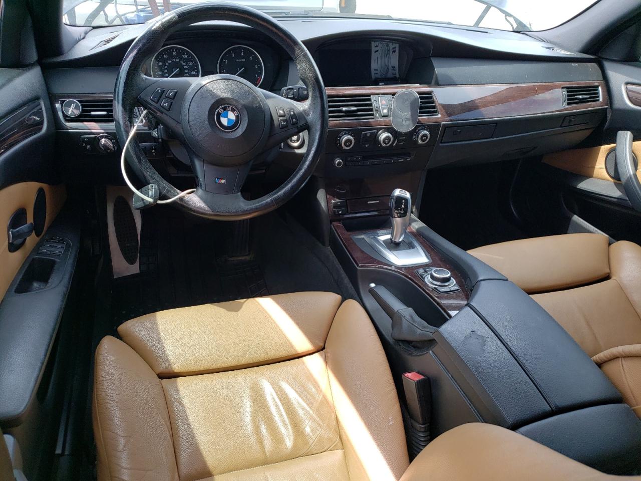 WBANV9C50AC137617 2010 BMW 535 Xi