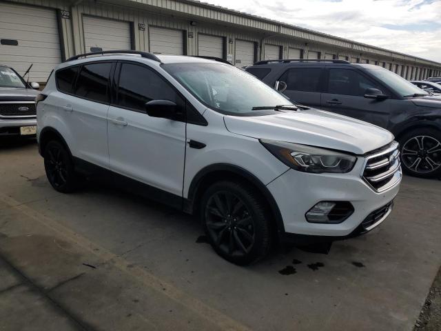 VIN 1FMCU0G98HUA91637 2017 Ford Escape, SE no.4