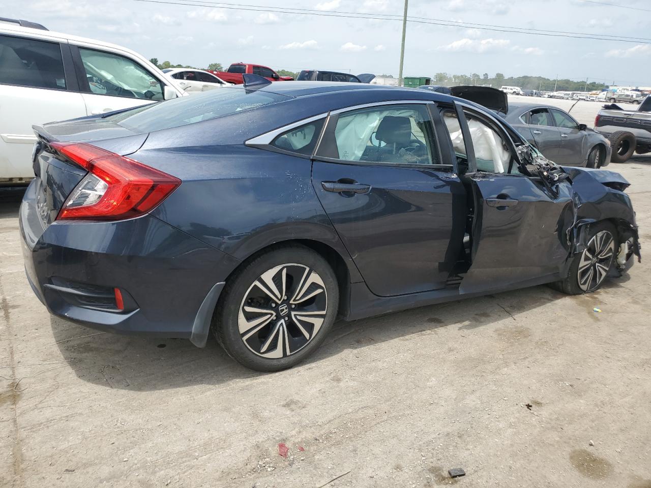 19XFC1F40GE017884 2016 Honda Civic Ex 19XFC1F40GE017884 2016 Honda Civic Ex