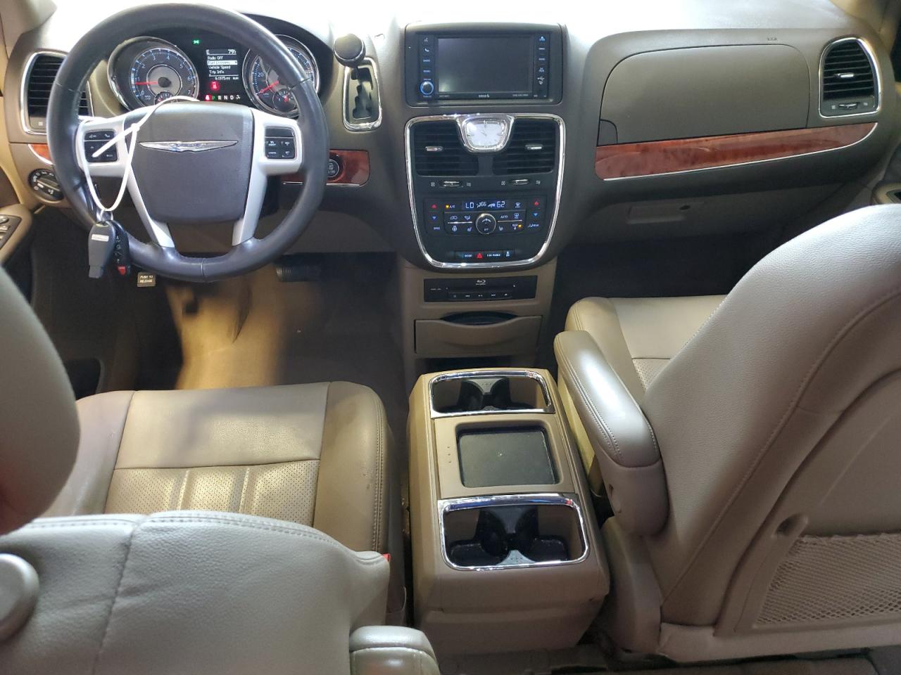 2C4RC1CG8FR618811 2015 Chrysler Town & Country Touring L