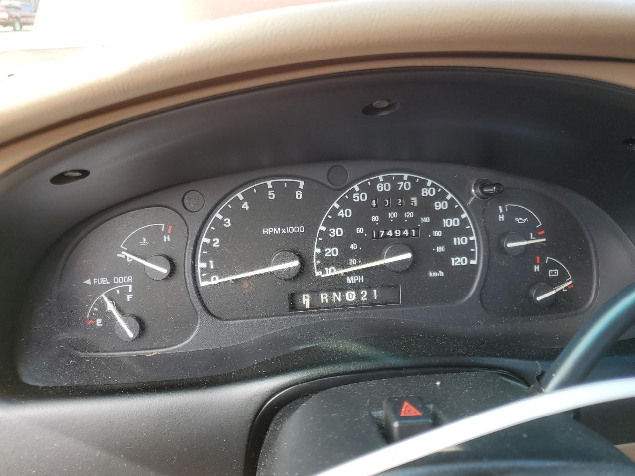 1FMZU35P8XZA89692 1999 Ford Explorer