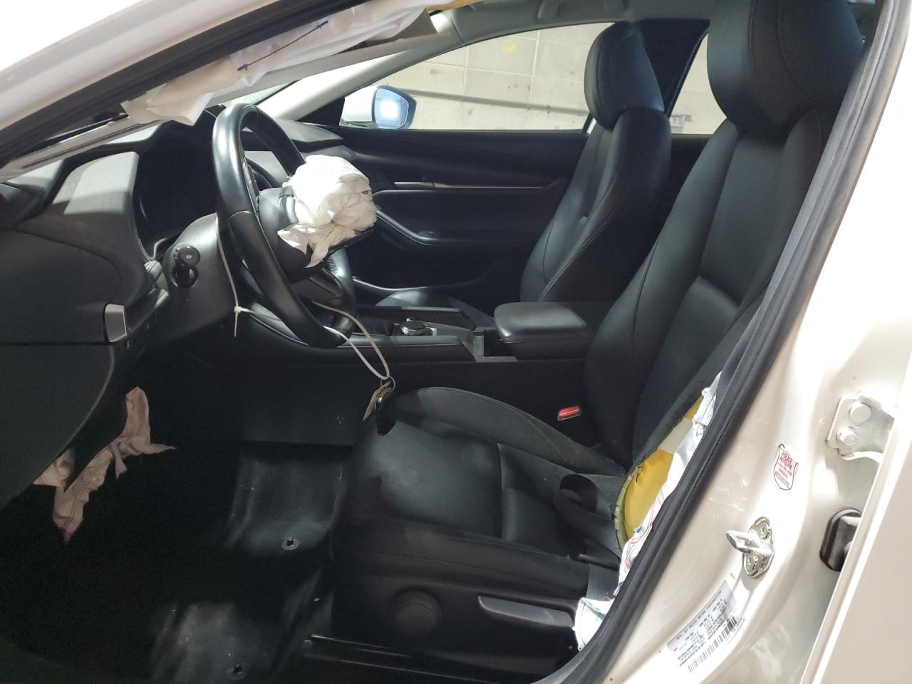 JM1BPABL7M1330851 2021 Mazda 3 Select