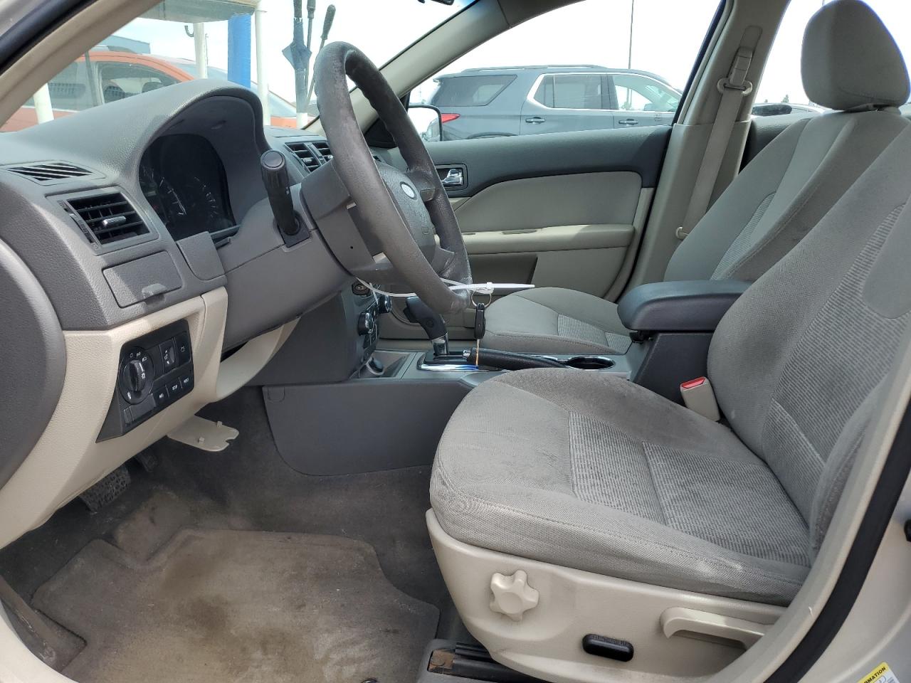 3FAHP0HAXAR149745 2010 Ford Fusion Se