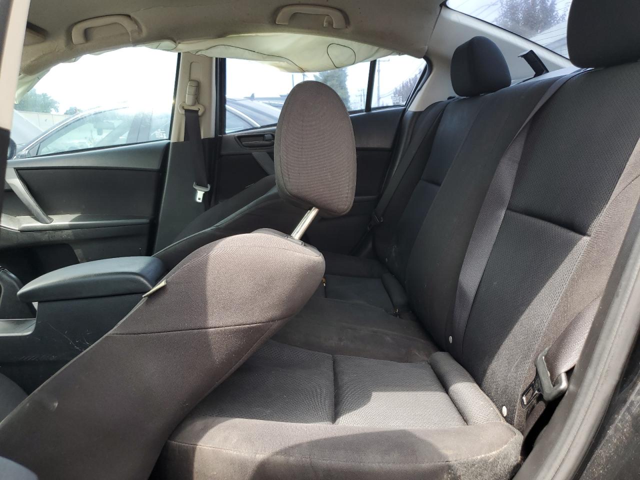 JM1BL1UF6B1372802 2011 Mazda 3 I