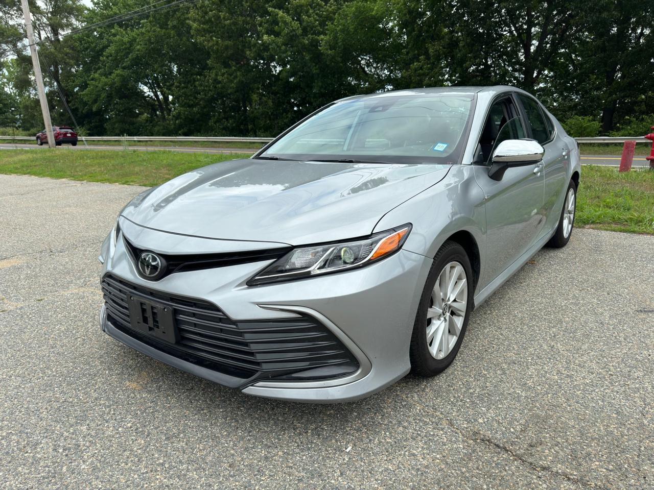 2022 Toyota Camry Le vin: 4T1C11BKXNU057316