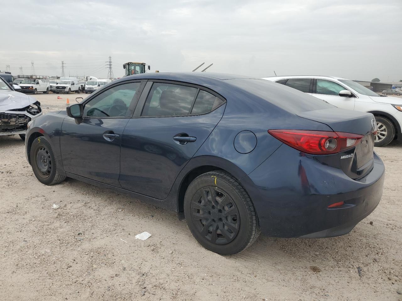 2017 Mazda 3 Sport vin: 3MZBN1U72HM104888