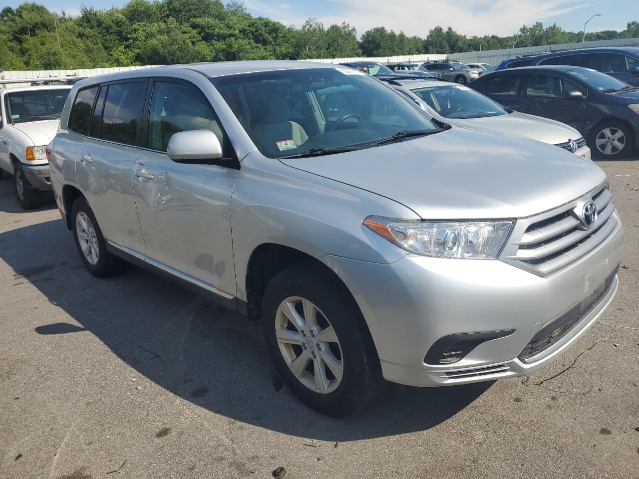 2013 Toyota Highlander Base vin: 5TDBK3EHXDS275574