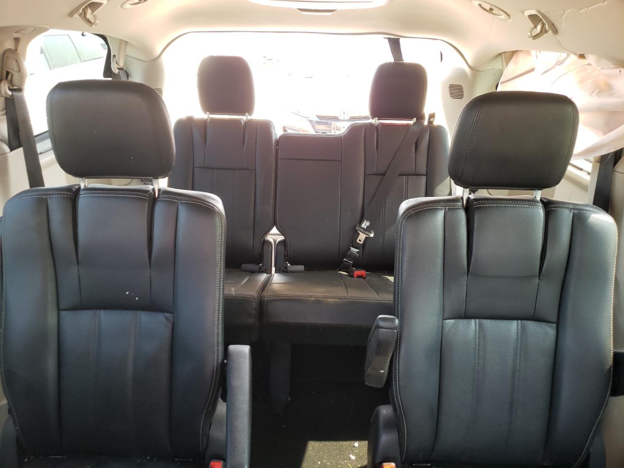 CHRYSLER TOWN & COUNTRY TOURING L