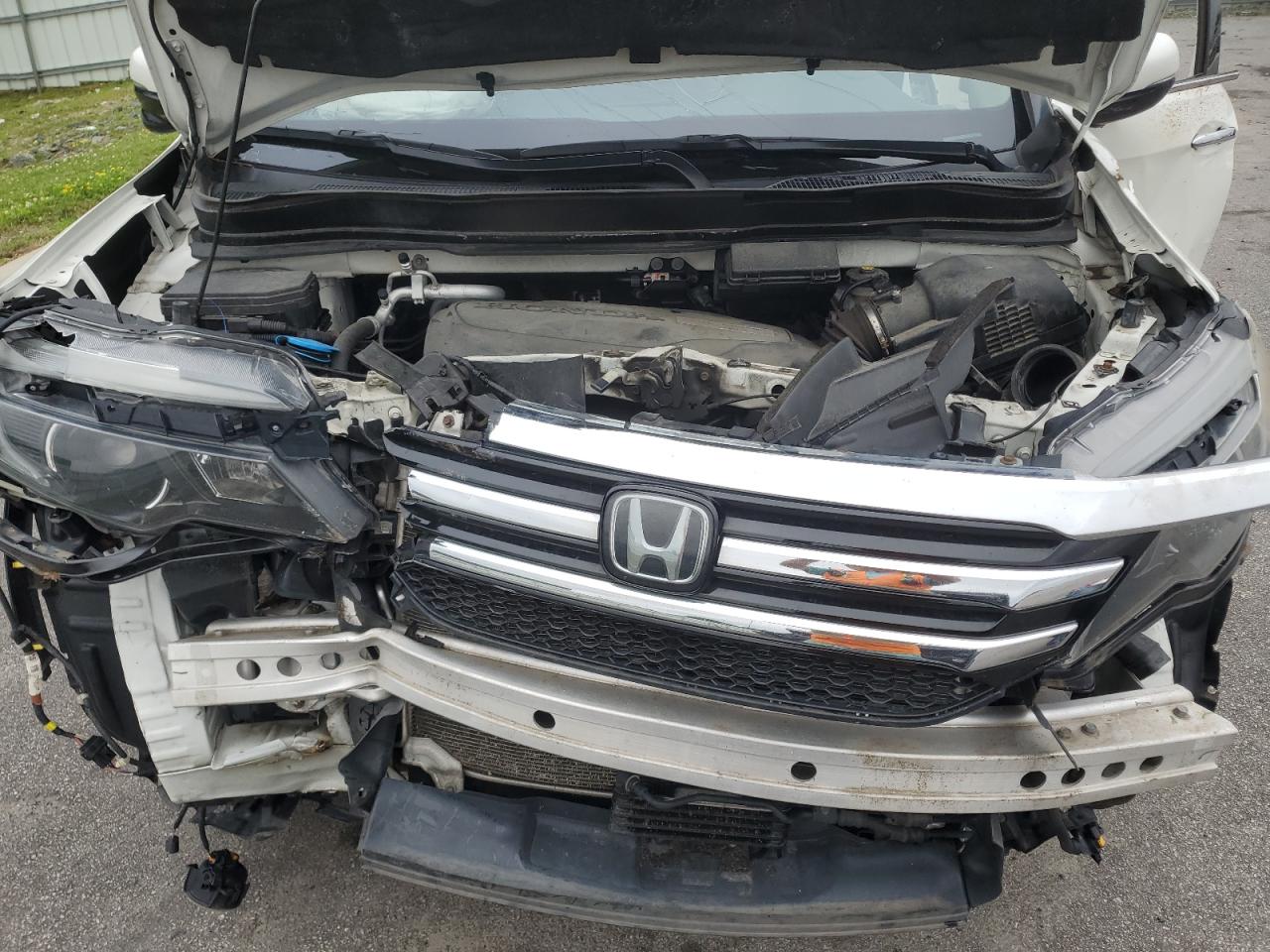 5FNYF6H94HB073523 2017 Honda Pilot Touring