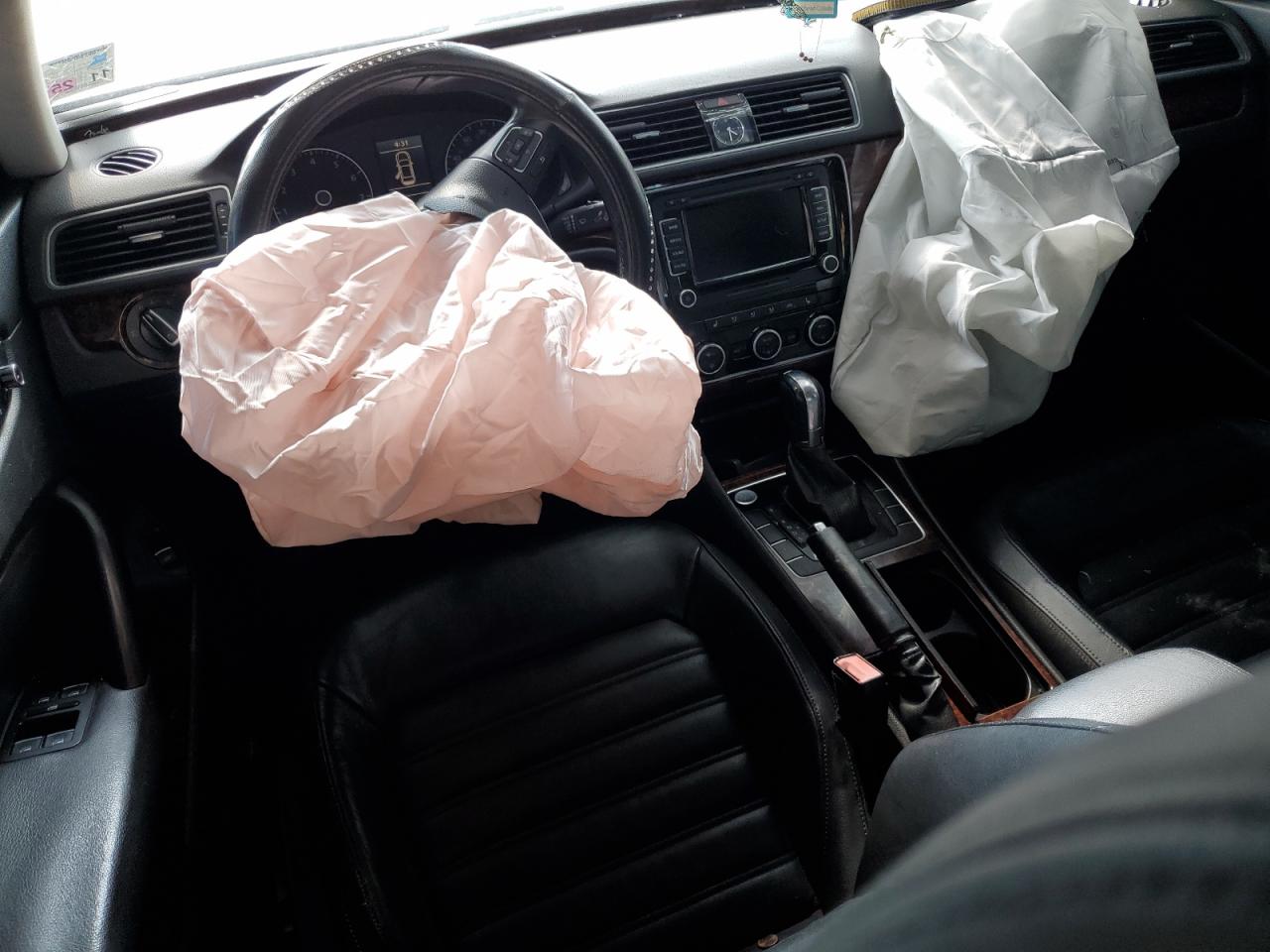 1VWCH7A33CC110564 2012 Volkswagen Passat Sel