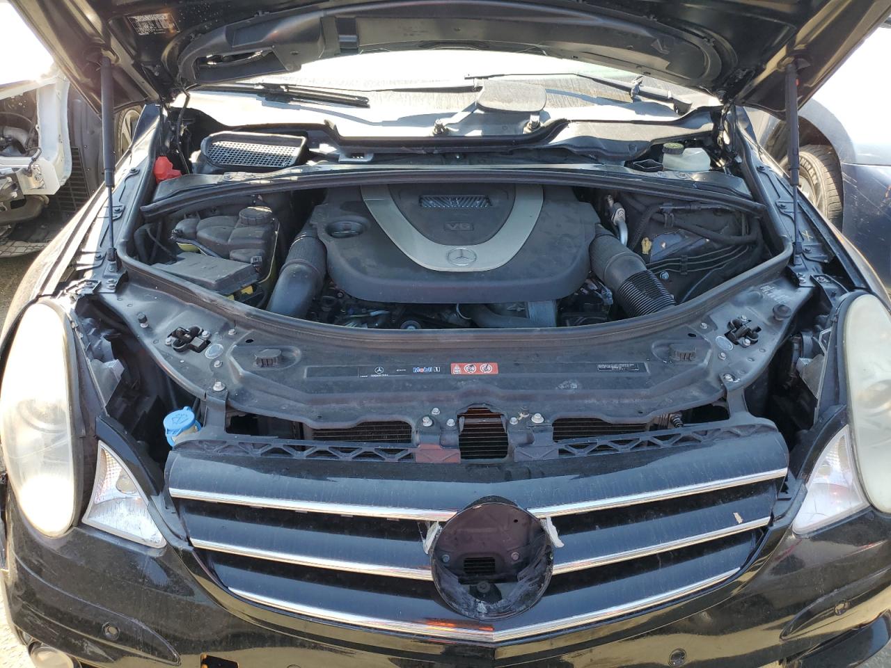 4JGCB65E89A098731 2009 Mercedes-Benz R 350 4Matic