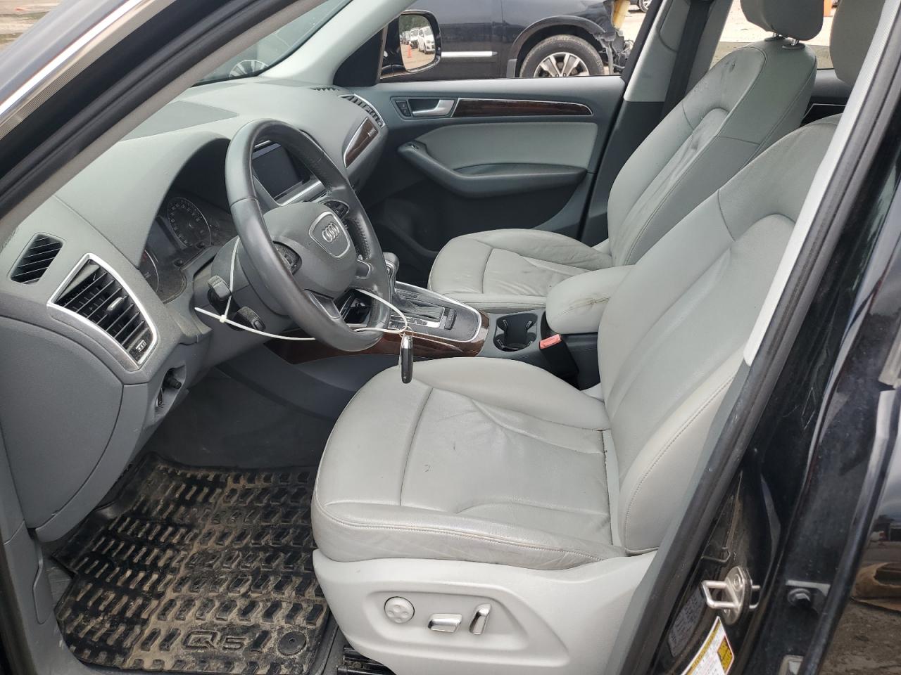 WA1CFAFP7FA132238 2015 Audi Q5 Premium