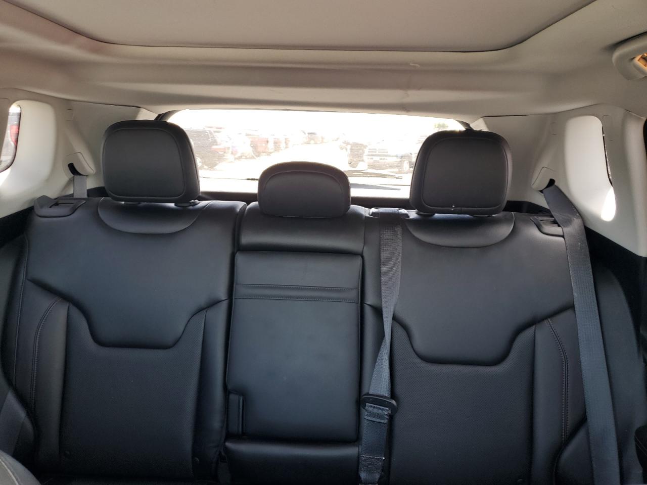 3C4NJDDB2JT130338 2018 Jeep Compass Trailhawk