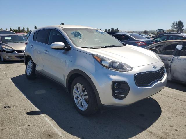 VIN KNDPMCAC3J7381350 2018 KIA Sportage, LX no.4